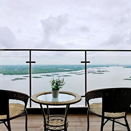 Superb Seaview Royal Strand Danga Bay Country Garden Apartamento Johor Bahru Exterior foto