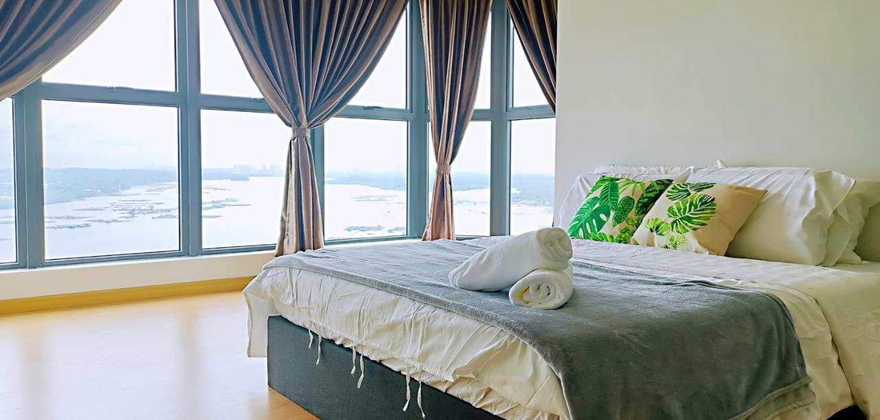 Superb Seaview Royal Strand Danga Bay Country Garden Apartamento Johor Bahru Exterior foto
